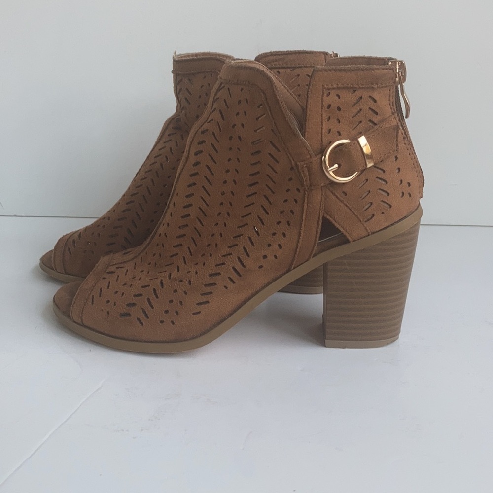 Love to Love You tan booties 4” heel open toe side gold buckle back zip - Picture 5 of 16